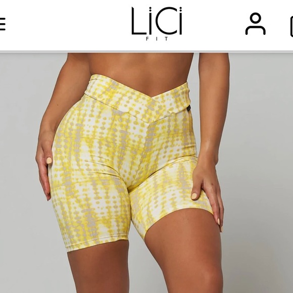 Booty Scrunch Shorts (Lici Fit) - Picture 1 of 4